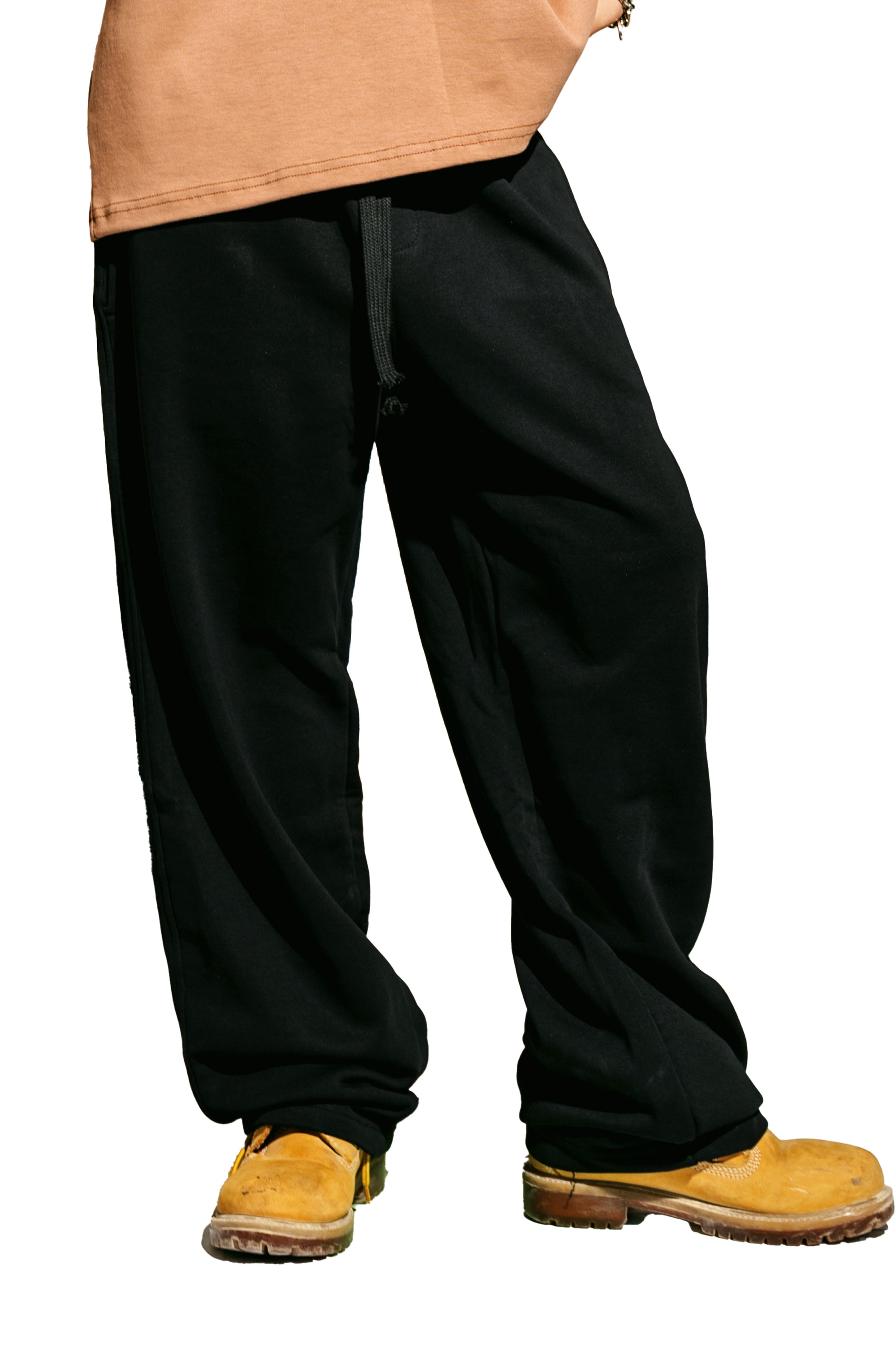 The KIK-Studio-Sweatpants in Black