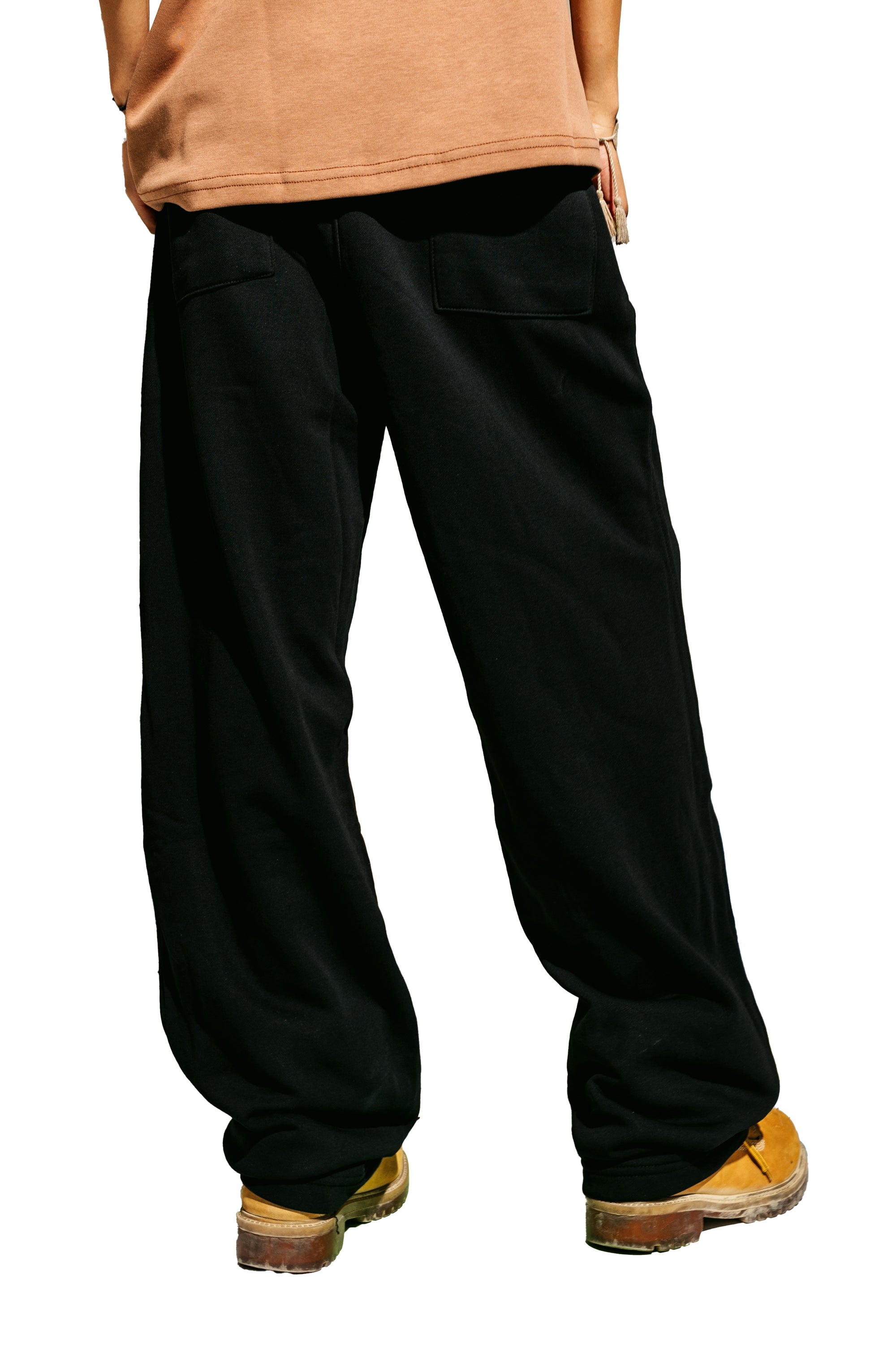 The KIK-Studio-Sweatpants in Black